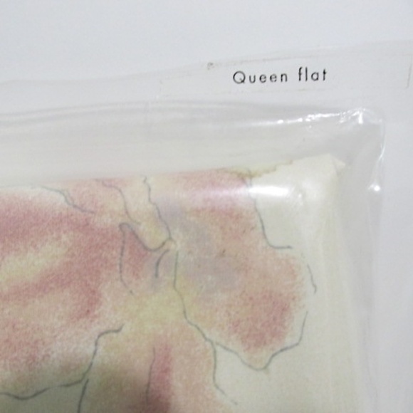 New Calvin Klein Home Queen Flat Sheet - Picture 4 of 7